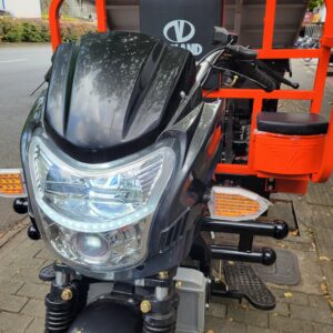 Sistema de iluminación LED del motocarro Vaisand 300 – visibilidad total para tus recorridos